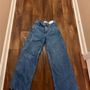 Abercrombie & Fitch High Rise Wide Leg Jeans